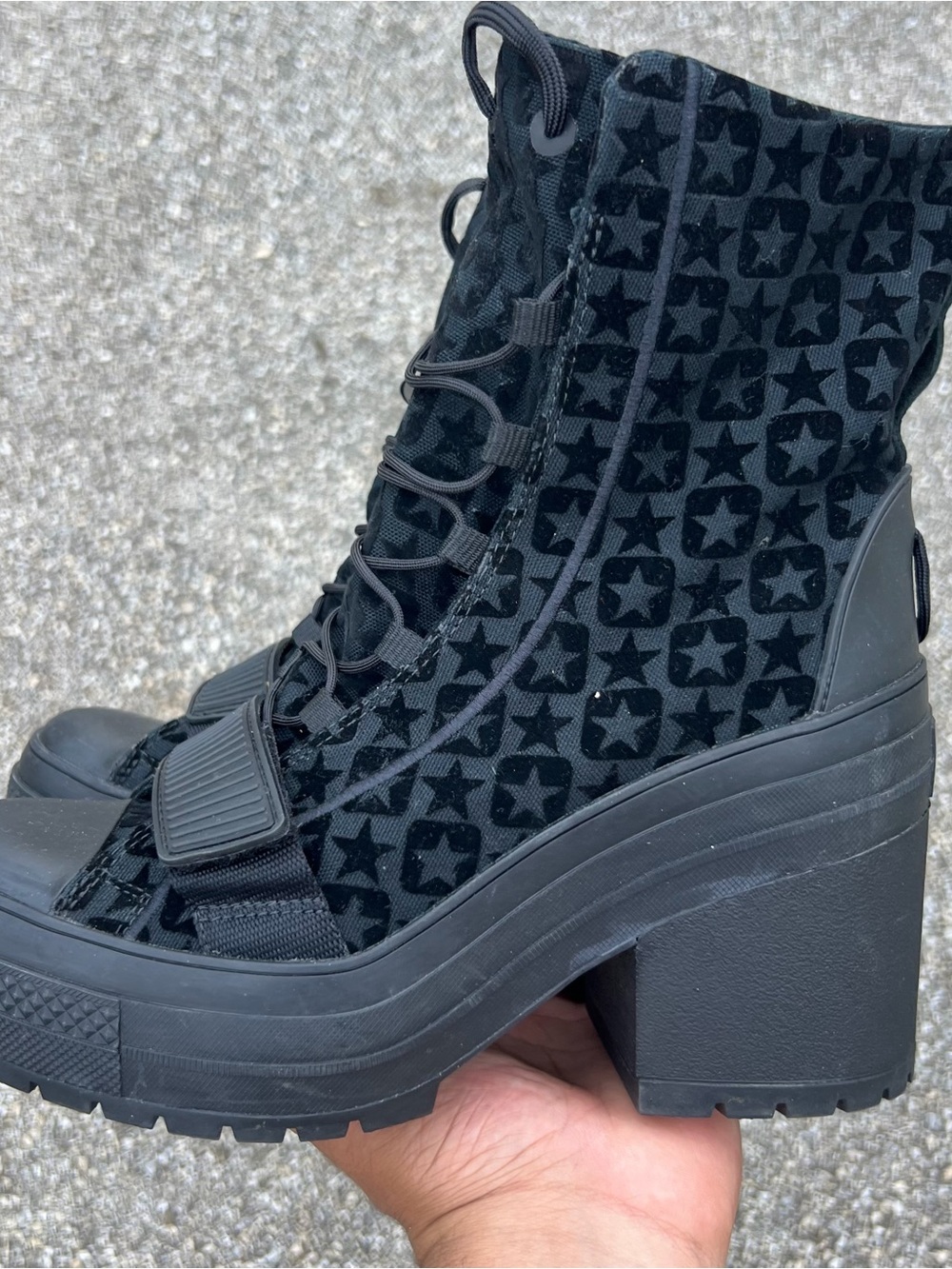 Converse Chuck Taylor All Star GR82 Womens 9 Black Velvet Platform Boots 566159C - Picture 4 of 9